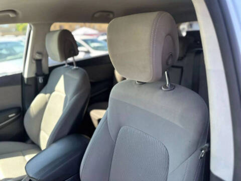 2017 Hyundai Santa Fe SE