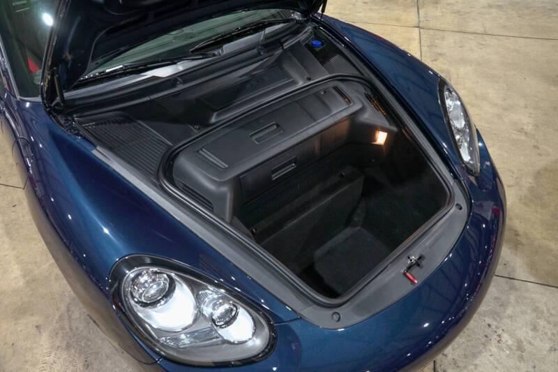 2012 Porsche Cayman R