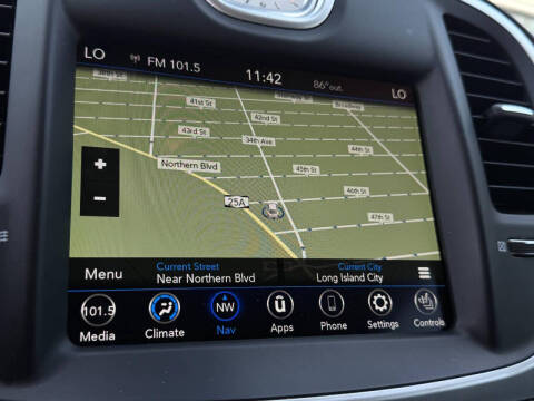 2022 Chrysler 300 Touring L