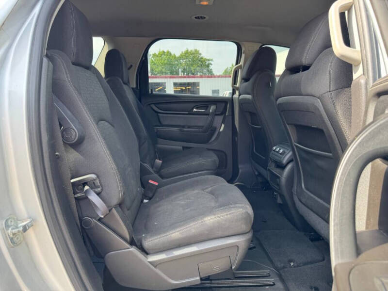 2016 GMC Acadia SLE-2