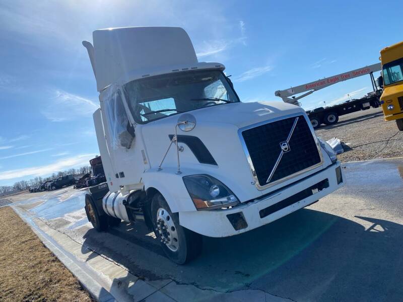 2011 Volvo VNL for sale at N Motion Sales LLC in Odessa MO