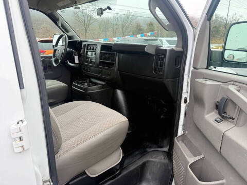 2017 GMC Savana 2500