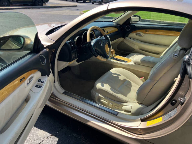 2004 Lexus SC 430
