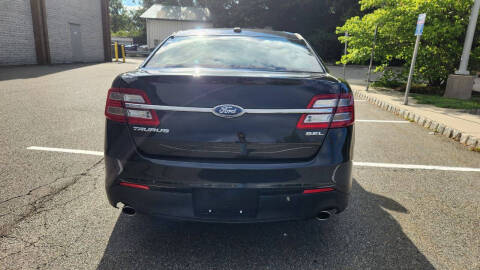 2014 Ford Taurus SEL