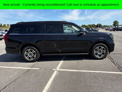 2025 Ford Expedition MAX Active