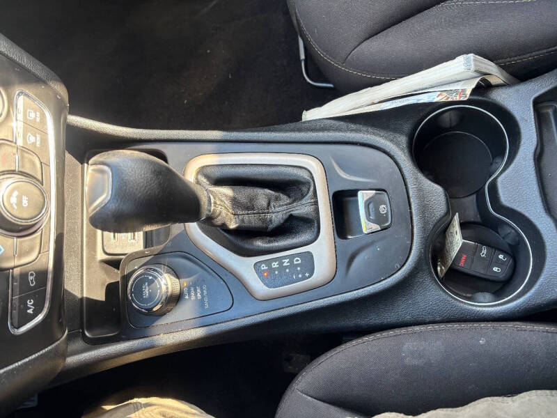 2016 Jeep Cherokee Sport Altitude