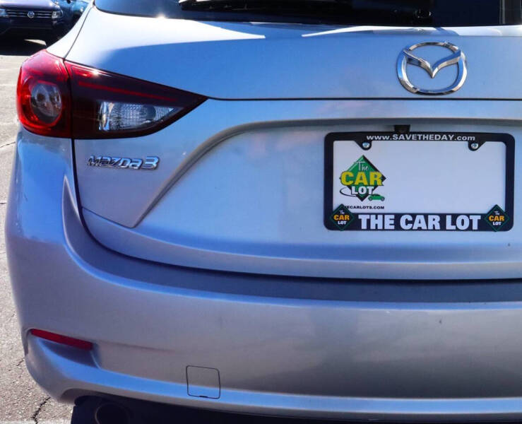 2018 Mazda MAZDA3 Touring