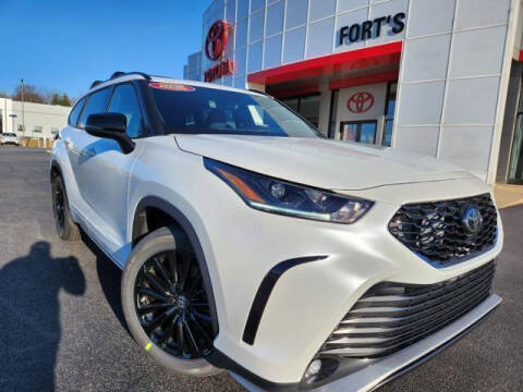 2023 Toyota Highlander for sale at Auto Smart of Pekin in Pekin IL