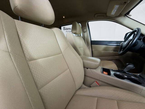 2019 Jeep Grand Cherokee Laredo E