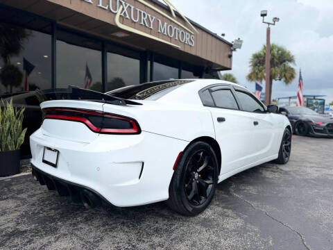 2015 Dodge Charger SE