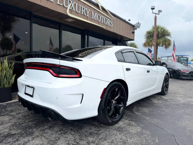 2015 Dodge Charger SE