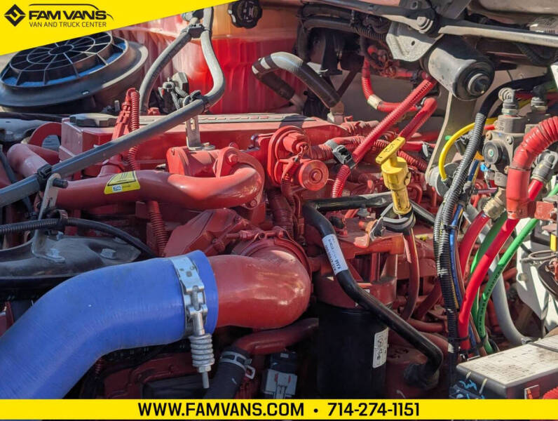 2019 Freightliner M2 106