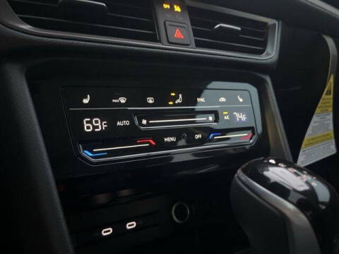 2026 Volkswagen Taos SE Black