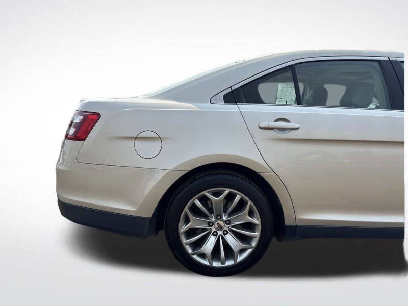 2018 Ford Taurus Limited