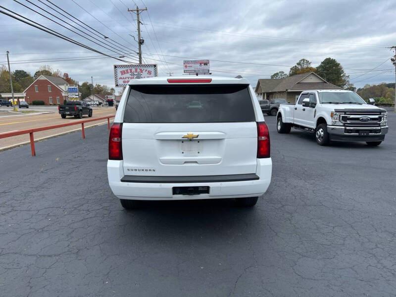 2018 Chevrolet Suburban LT photo 5