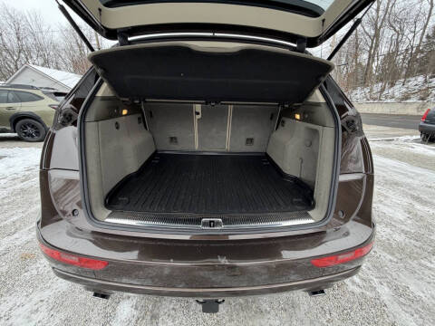 2011 Audi Q5 2.0T quattro Premium Plus