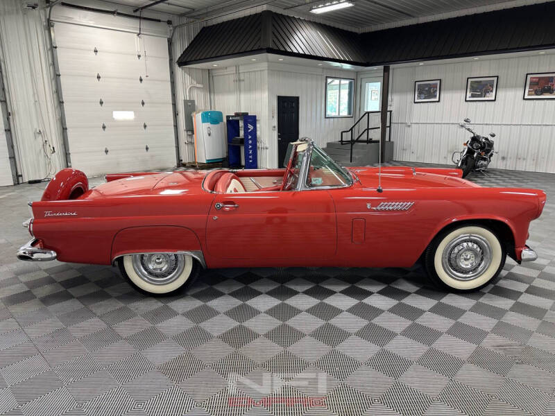 1956 Ford Thunderbird