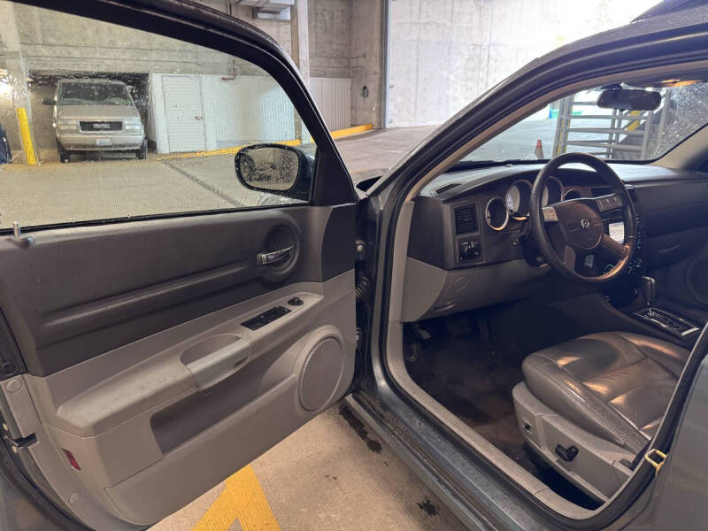 2005 Dodge Magnum RT