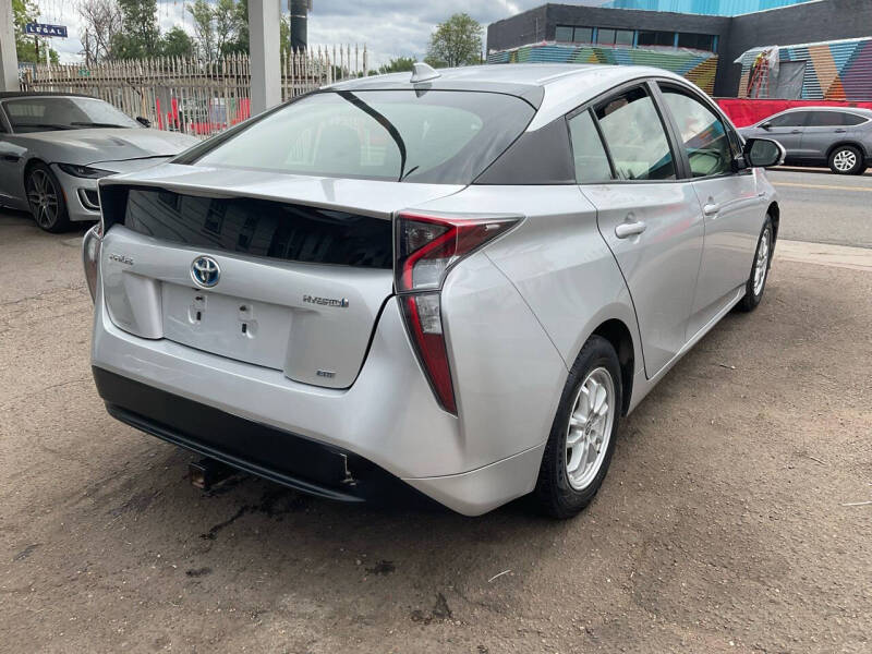 2017 Toyota Prius Three Touring