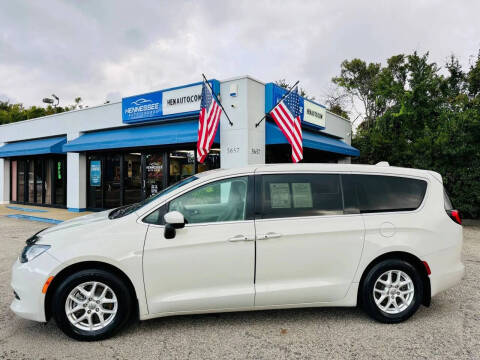 2017 Chrysler Pacifica Touring