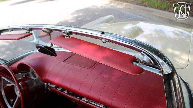 1957 Ford Thunderbird