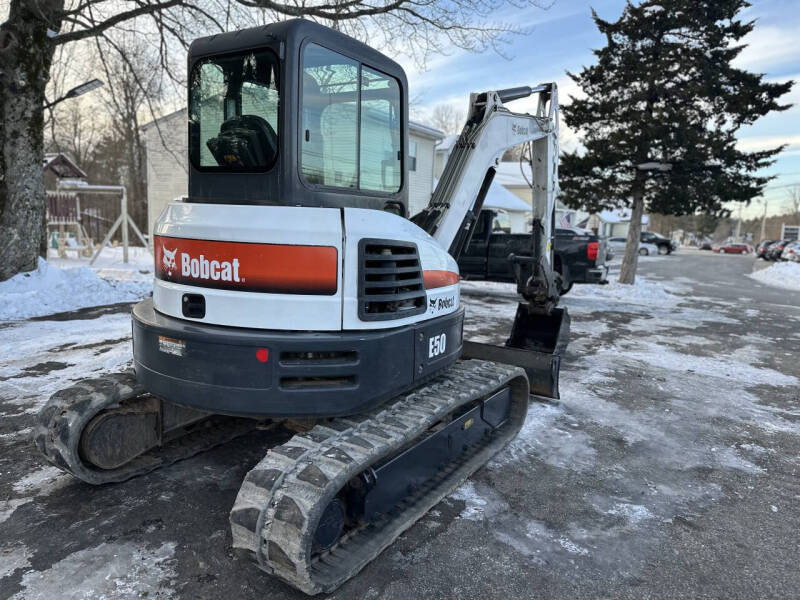 2016 Bobcat E50