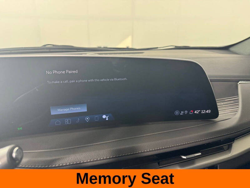 2025 Cadillac XT4 Premium Luxury