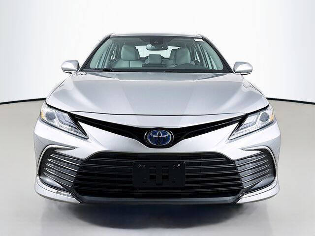 2022 Toyota Camry Hybrid XLE