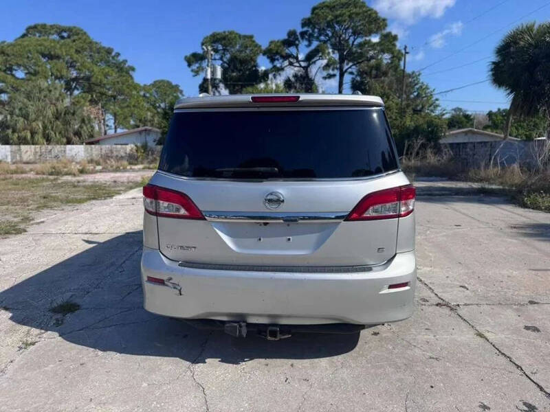 2011 Nissan Quest