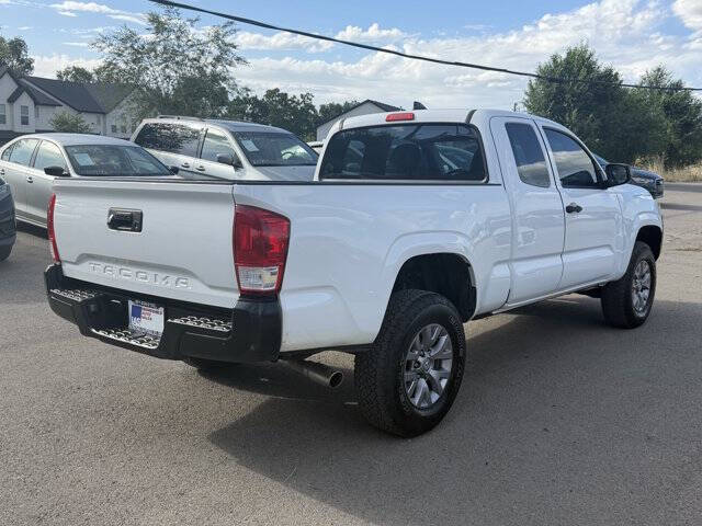 2017 Toyota Tacoma SR