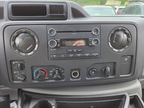 2012 Ford E-Series E-350 SD XLT