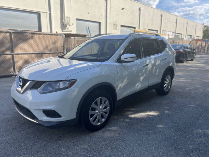 2016 Nissan Rogue S photo 2