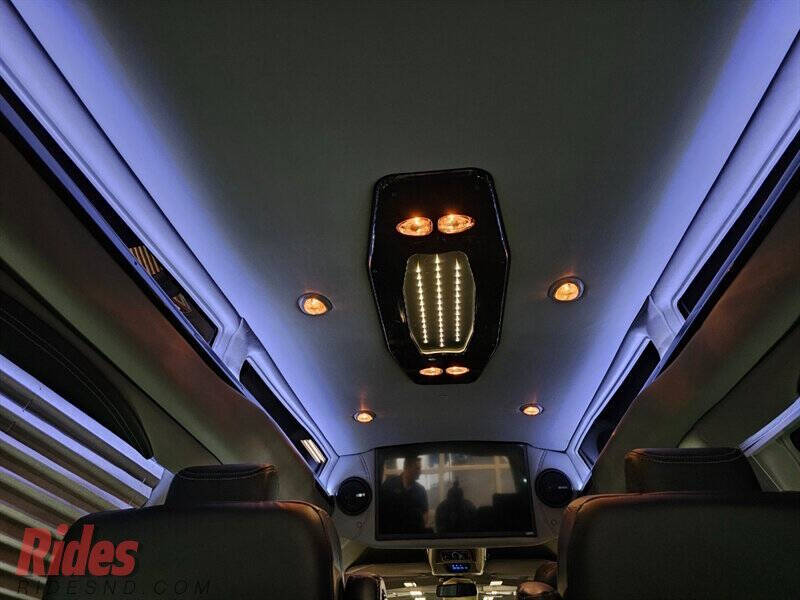 2022 Chevrolet Express 2500