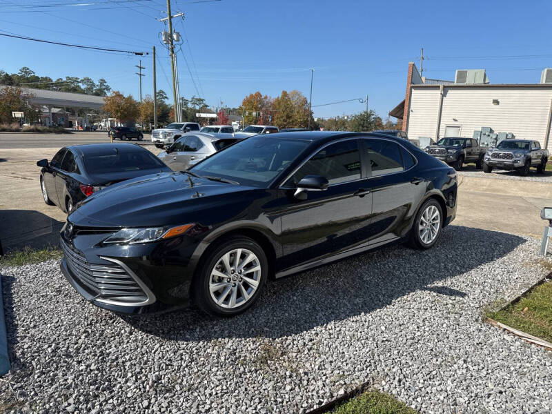 2023 Toyota Camry LE's photo