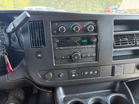 2023 GMC Savana 2500