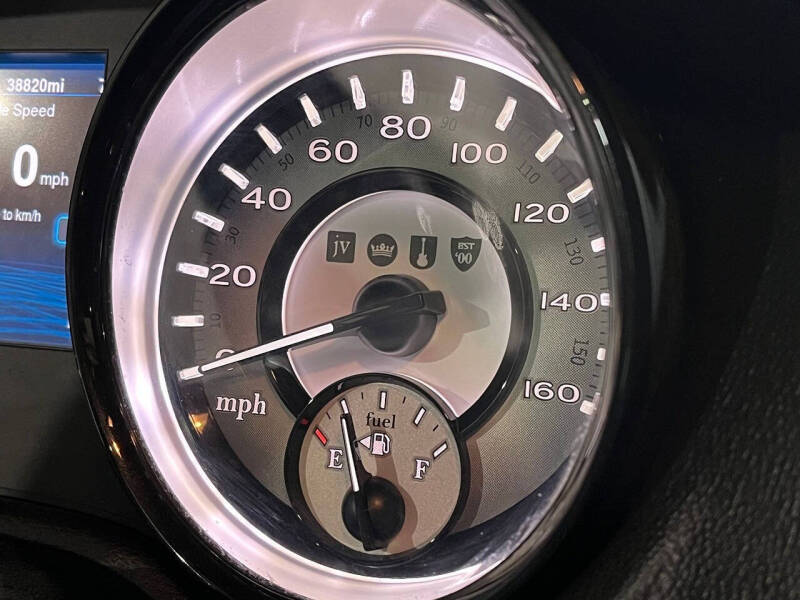 2014 Chrysler 300 C John Varvatos Limited Edition