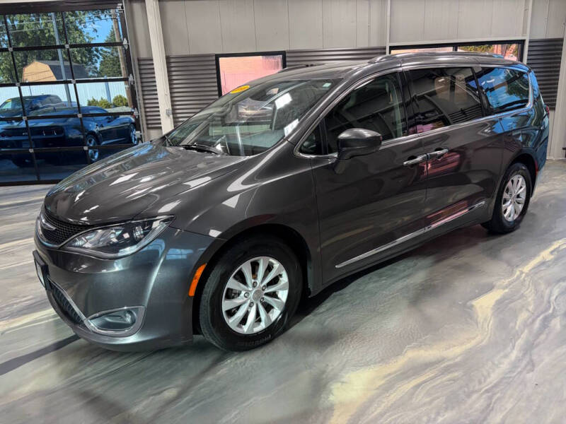 2018 Chrysler Pacifica Touring L Plus