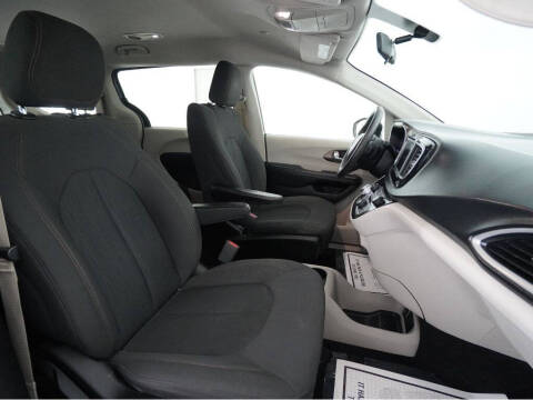 2019 Chrysler Pacifica LX