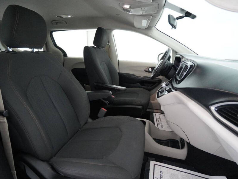 2019 Chrysler Pacifica LX