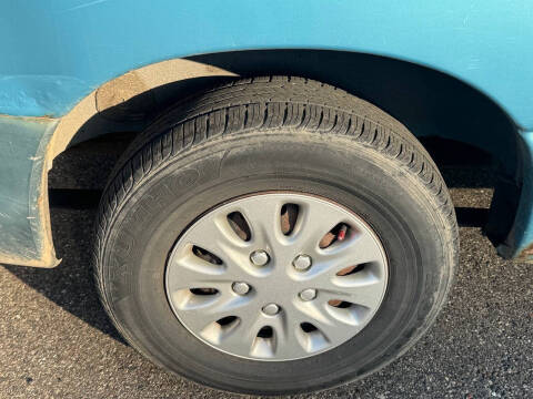 1999 Plymouth Voyager