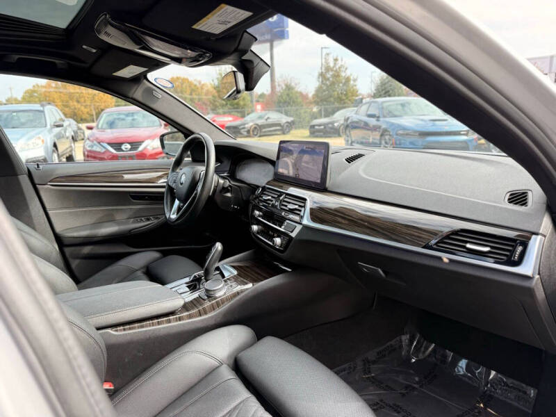 2021 BMW 5 Series 530i