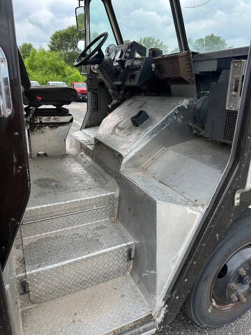 2009 Freightliner MT55 Chassis