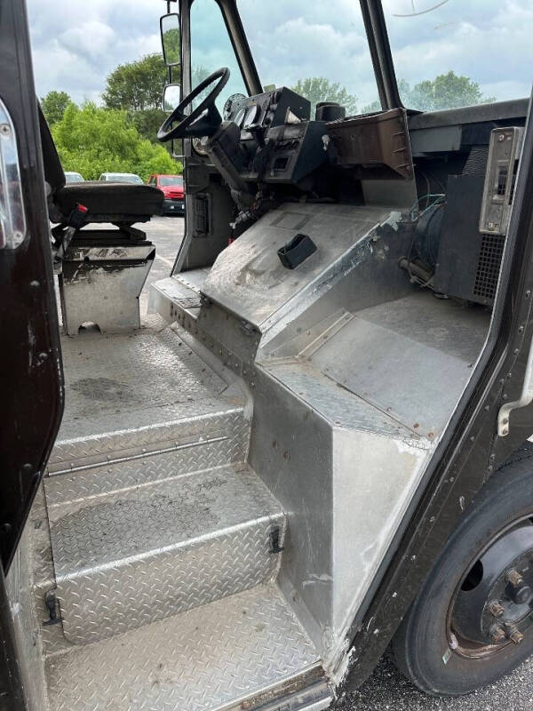 2009 Freightliner MT55 Chassis