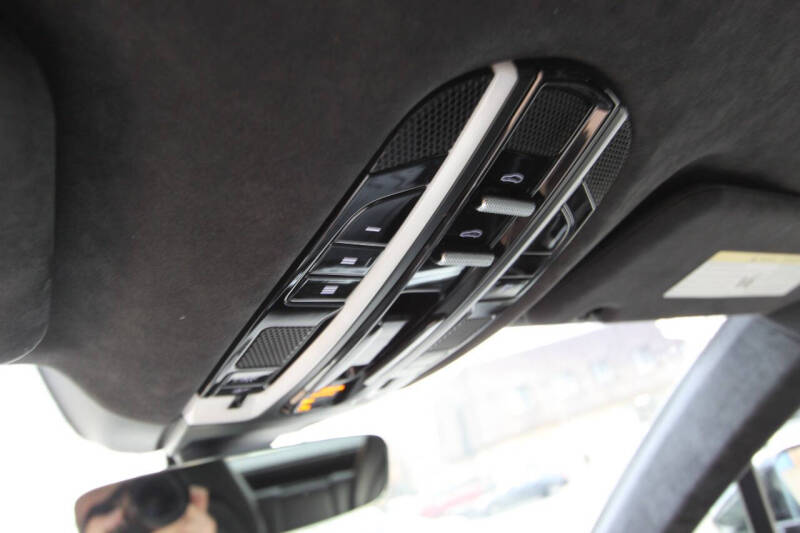 2017 Porsche Panamera Turbo