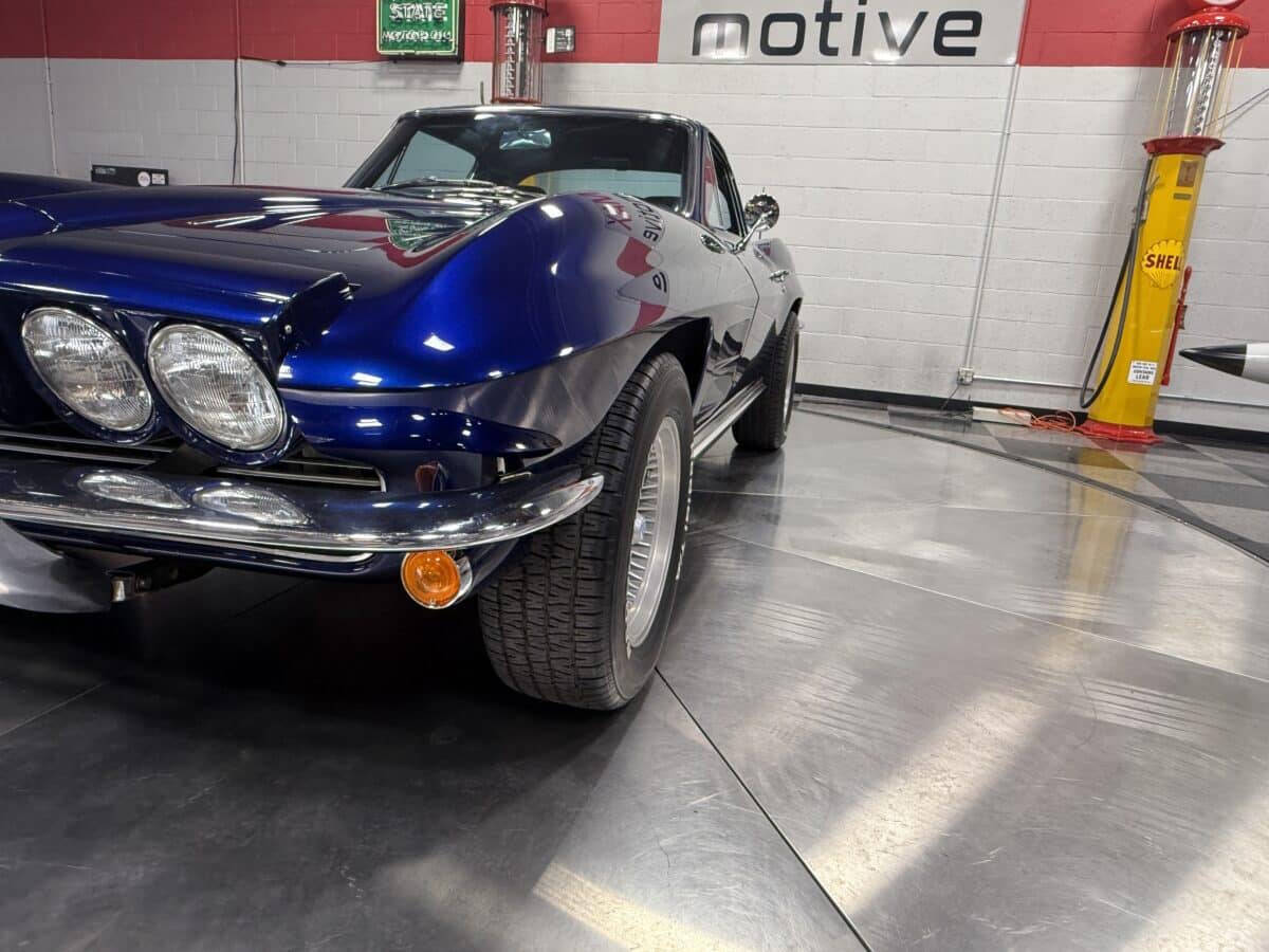 1964 Chevrolet Corvette 30