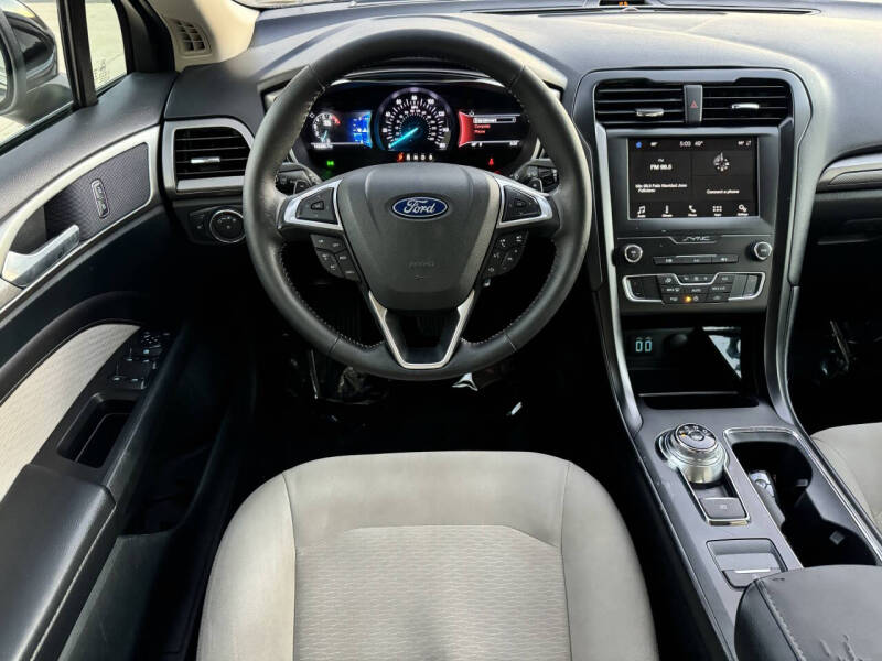2019 Ford Fusion SE