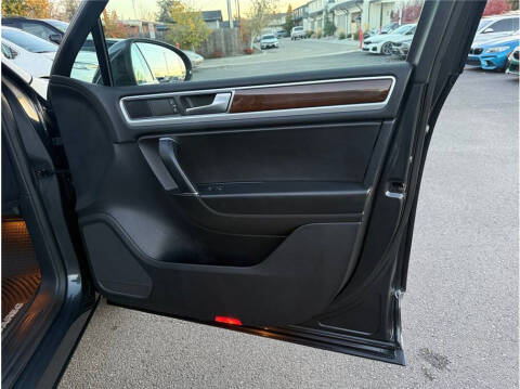 2015 Volkswagen Touareg TDI Lux