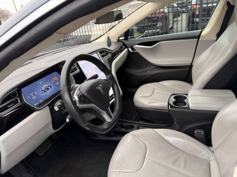 2015 Tesla Model S 85D