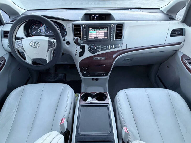 2013 Toyota Sienna