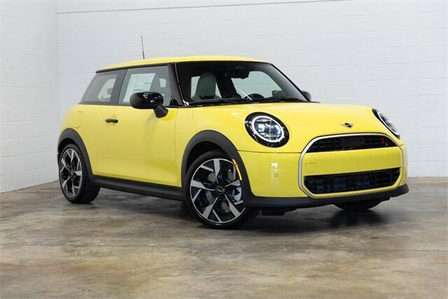 2025 MINI Hardtop 2 Door Cooper S Signature Trim